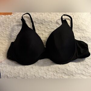 Angelie black underwire lightly padded bra size 38B